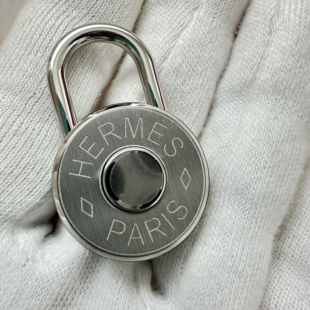 Hermes Clou de Selle key ring/Bag Charm